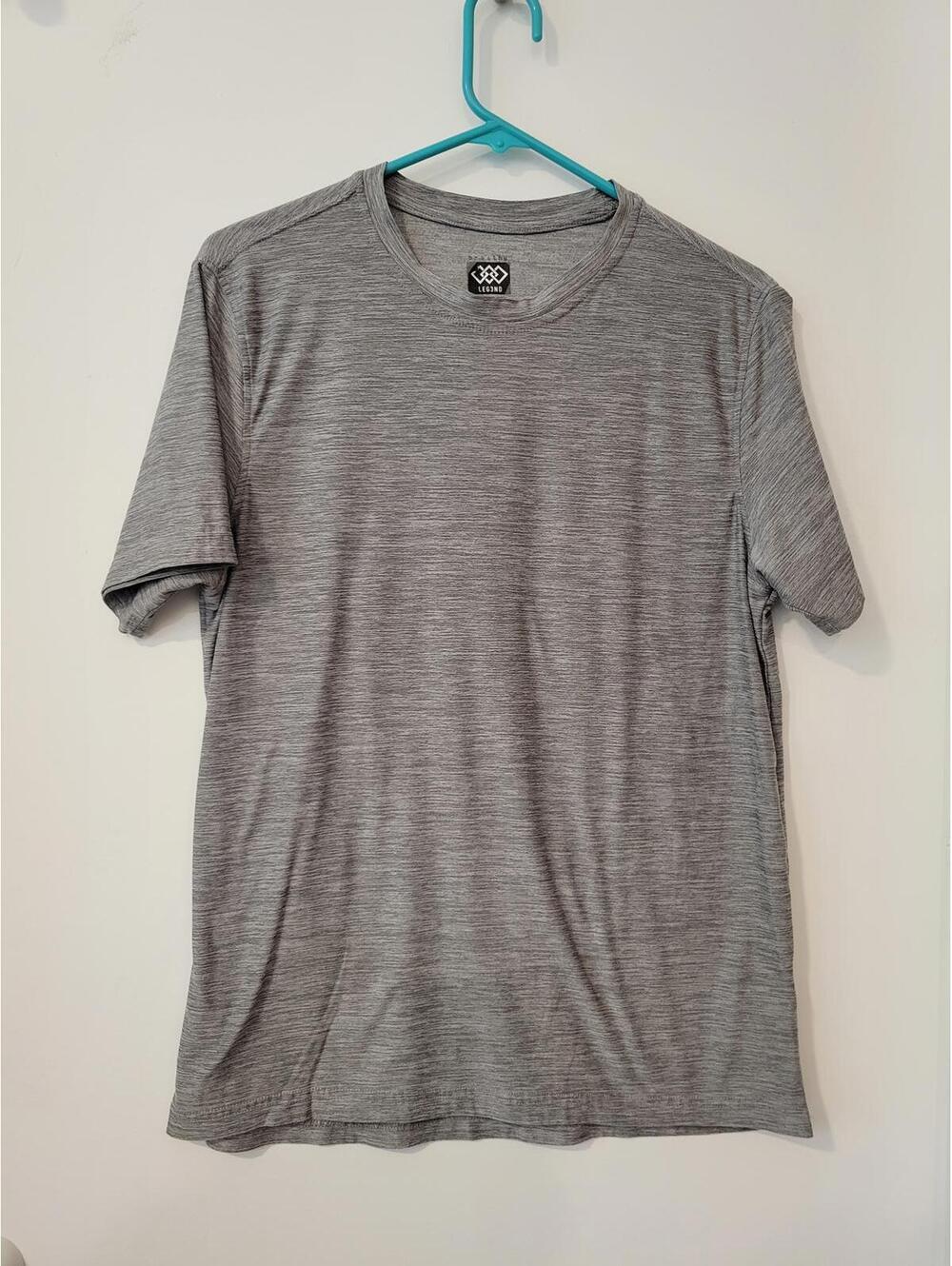 LEG3ND Gray Short Sleeve T-Shirt Size M